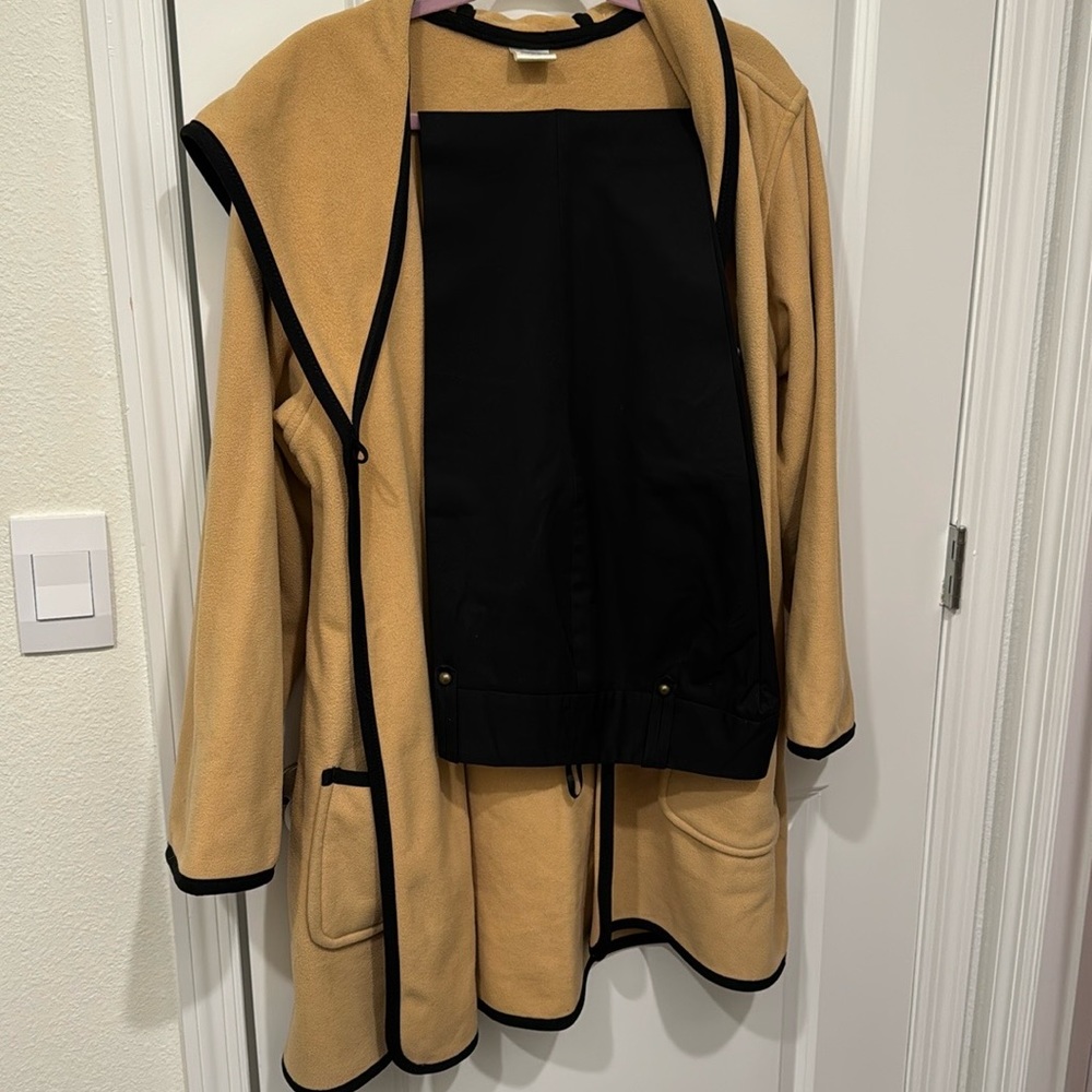 Outfit: Tan&Black Wrap M/L + Black INC Bootcut Pants w/Bronze Buttons Size 10